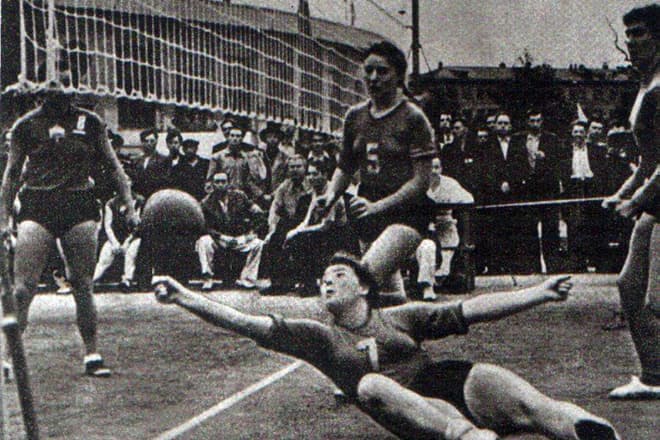 Цікаво, що в програму Всесоюзної спартакіади волейбол ввели як незачетний вид спорту