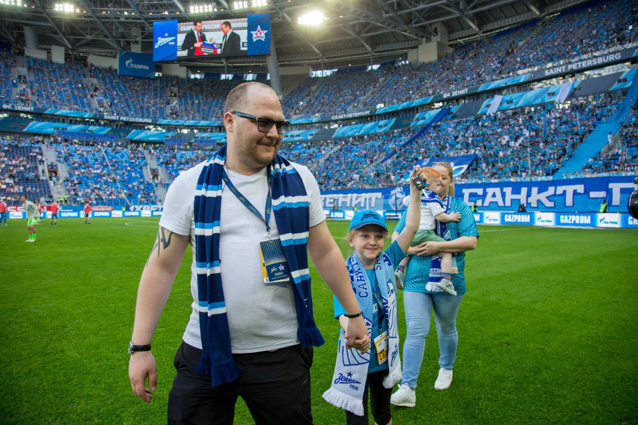 Іван Заманков, що став мільйонним відвідувачем стадіону «Санкт-Петербург», поділився враженнями від виграшу автомобіля
