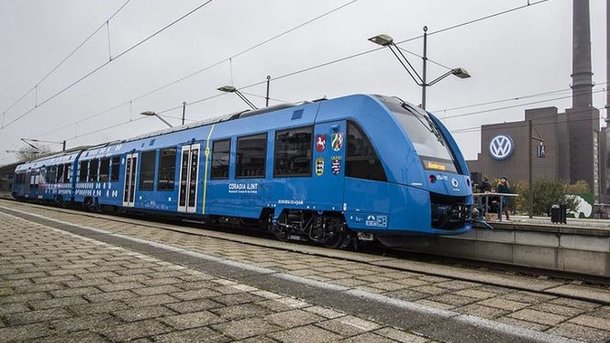 11 листопада 2017, 5:46 Переглядів:   Потяги на водневих паливних елементах повинні замінити в Німеччині дизельні регіональні поїзди Фото: ALSTOM