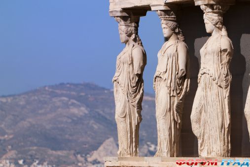 Тема Греції   сьогодні не настільки популярна, але якщо є сильне бажання долучатися до цієї древньої культури не тільки за допомогою музеїв і художніх виставок, то чому б і ні