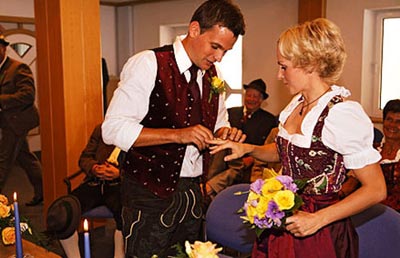 Шлюб з громадянином Німеччини дозволяє отримати можливість бути повноправним членом німецького суспільства