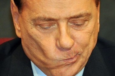 17 апреля 2012, 1:04 Переглядів:   Берлусконі запрошував на віллу стриптизерок, одягнених в ряси, фото AFP