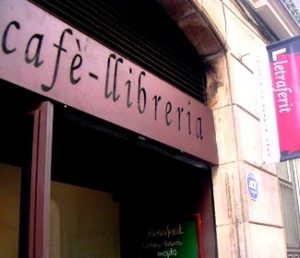 Адреса: Baixada de Viladecols, 2, метро Jaume I