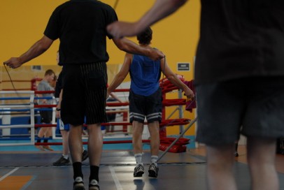 Недарма без розминки, яка включає в себе стрибки через скакалку, не проходить жодна тренування баскетболістів і боксерів