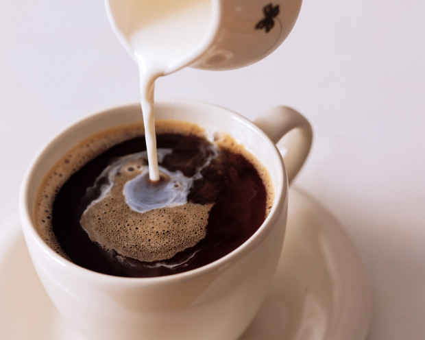Діабетикам краще уникати використання кави з апаратів, так як більшість таких напоїв містять додаткові інгредієнти, які можуть завдати шкоди здоров'ю хворому на діабет 2 типу, зокрема, це цукор і вершки