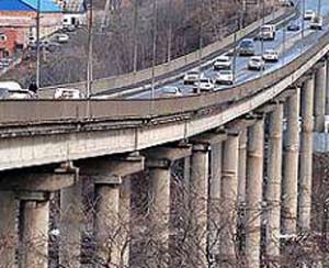 18 червня, у Владивостоці планують відновити рух автотранспорту по Рудневской мосту
