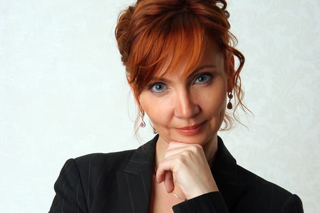 Весь цей період Богданова продовжувала вивчати психологію і в 2006 році захистила кандидатську дисертацію в сфері основ психокорекції